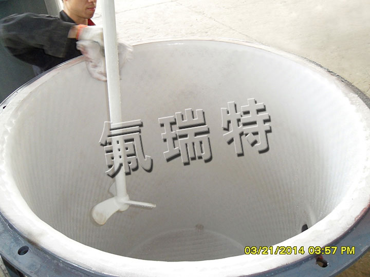 鋼襯塑儲罐、反應釜